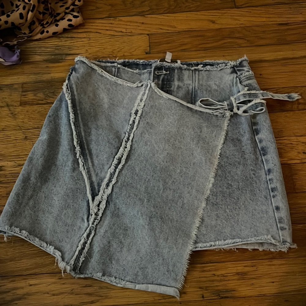 Boutique denim skirt